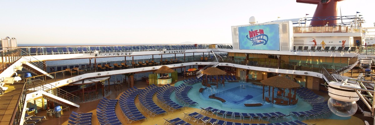 carnival-breeze-pool.jpg